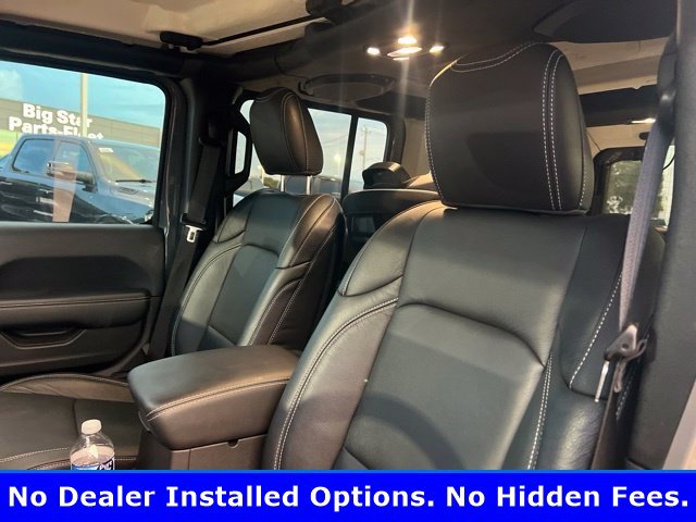 Used 2022 Jeep Wrangler Unlimited Sahara AWD/4WD image 6