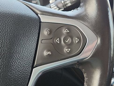 Used 2021 Chevrolet Traverse RS w/ LPO, Floor Liner Package FWD image 17