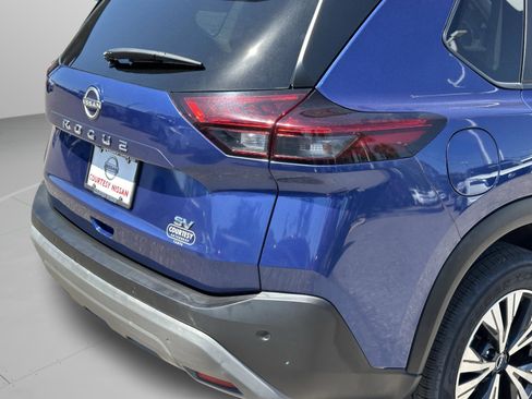 Certified 2022 Nissan Rogue SV FWD image 35