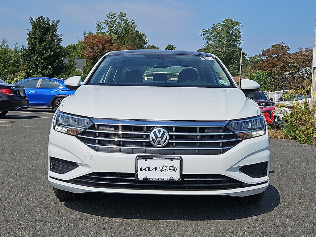 Used 2021 Volkswagen Jetta SE FWD image 2