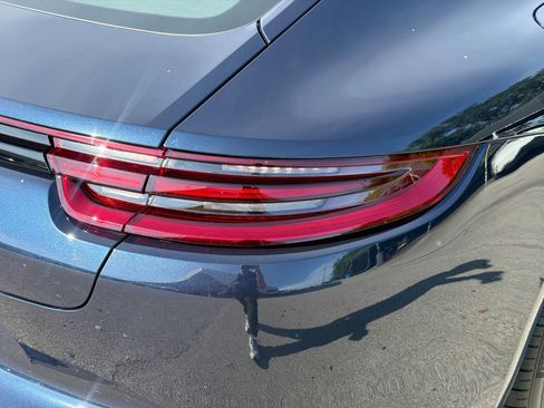 Used 2020 Porsche Panamera RWD image 27