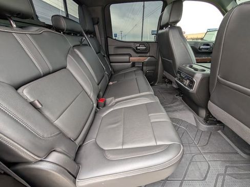 Used 2021 Chevrolet Silverado 1500 High Country w/ Technology Package image 5