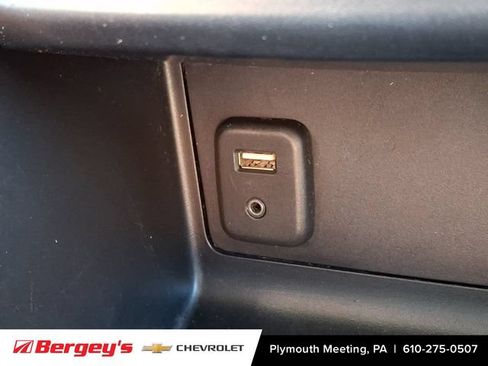 Used 2017 Chevrolet Colorado Z71 AWD/4WD image 26