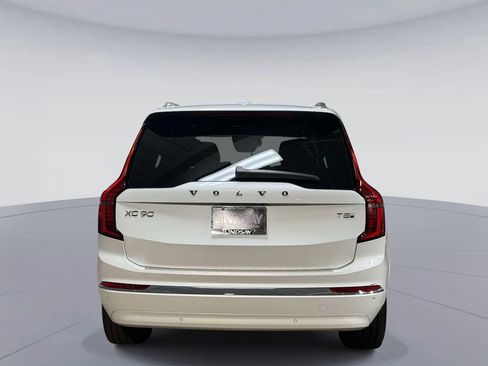 Certified 2025 Volvo XC90 T8 Plus w/ Protection Package Premier AWD/4WD image 11