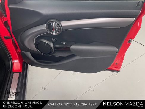 Used 2022 MINI Cooper 4-Door Hardtop image 49