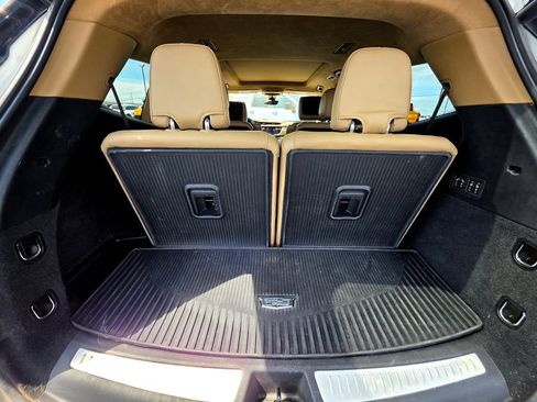Used 2021 Cadillac XT6 Premium Luxury w/ Platinum Package AWD/4WD image 6