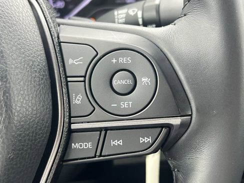 Used 2023 Toyota Camry SE image 7