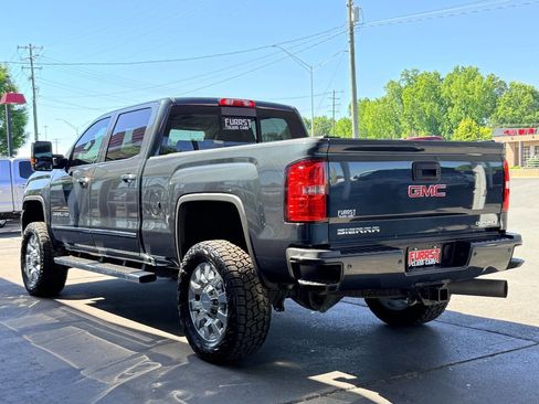 Used 2018 GMC Sierra 2500 Denali w/ Duramax Plus Package AWD/4WD image 5