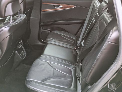 Used 2017 Lincoln MKX Reserve image 26