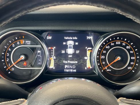 Used 2020 Jeep Gladiator Overland AWD/4WD image 28