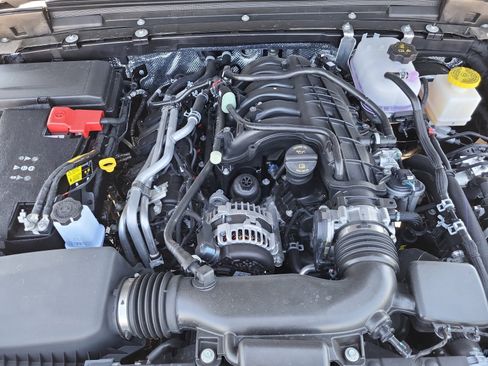 New 2025 Jeep Gladiator Sport image 22