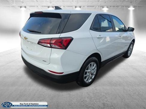 Used 2024 Chevrolet Equinox LS AWD/4WD image 4