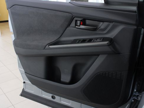 New 2026 Toyota C-HR AWD/4WD image 9
