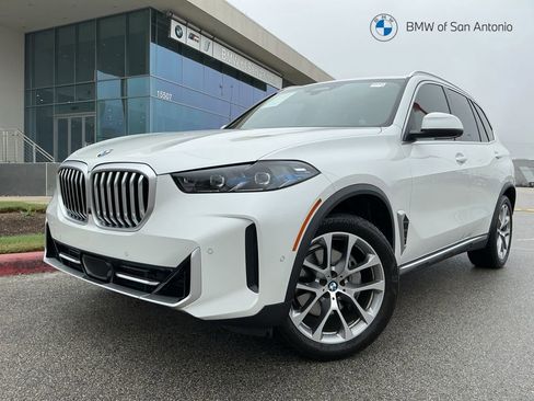 Certified 2025 BMW X5 sDrive40i image 1