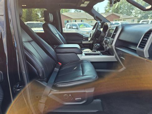 Used 2018 Ford F150 Lariat w/ Equipment Group 502A Luxury AWD/4WD image 28