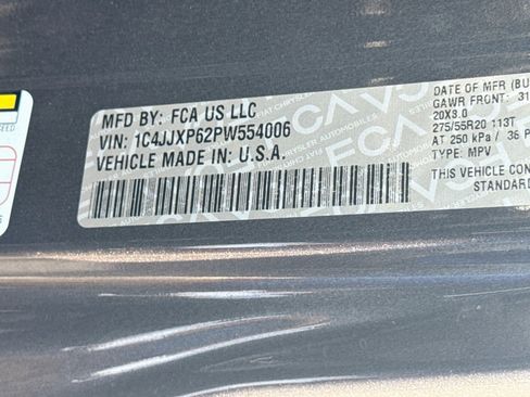 Used 2023 Jeep Wrangler Unlimited Sahara AWD/4WD image 31