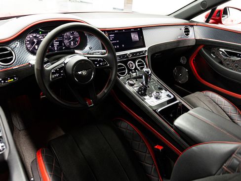 Used 2024 Bentley Continental GT Speed image 25