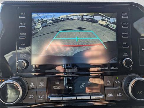 Used 2021 Toyota Highlander XSE image 13