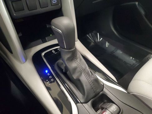 Used 2024 Toyota Corolla Cross LE image 27