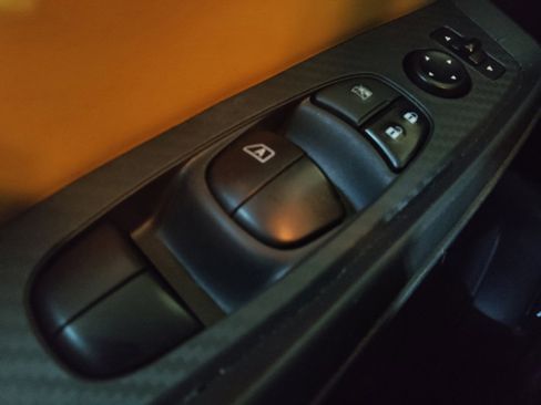 Used 2021 Nissan Sentra SV w/ SV Premium Package FWD image 27