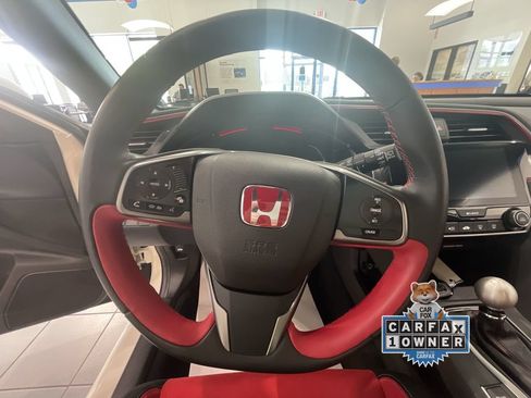 Used 2017 Honda Civic Type R image 6