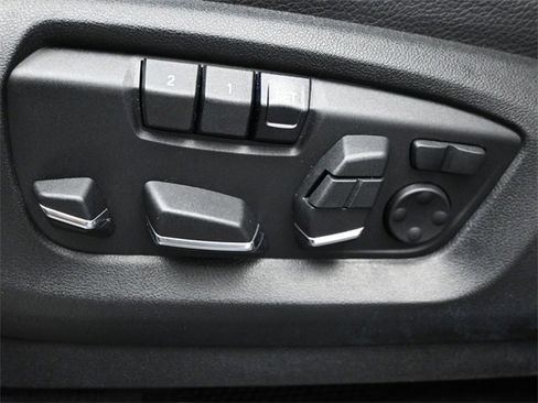 Used 2019 BMW X6 sDrive35i w/ M Sport Package image 10