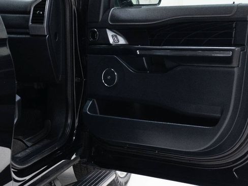 Used 2019 Ford Expedition Platinum RWD image 19