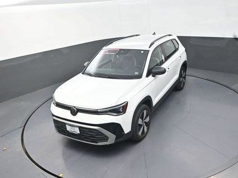 Used 2025 Volkswagen Taos S AWD/4WD image 13