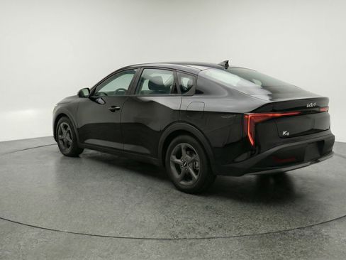 Used 2025 Kia K4 LXS image 6