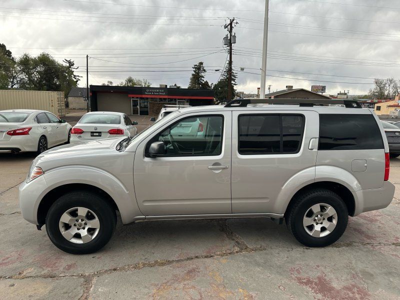 Used 2011 Nissan Pathfinder S AWD/4WD image 4