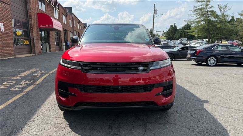 Used 2024 Land Rover Range Rover Sport SE AWD/4WD image 2