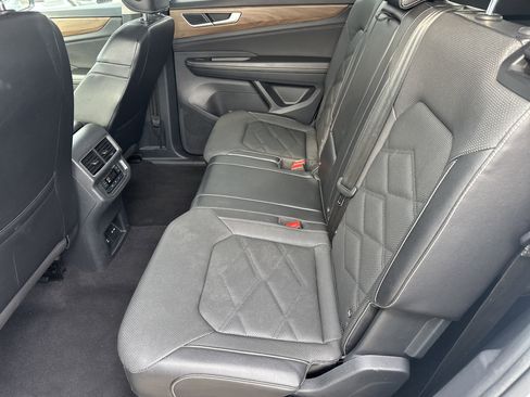 Used 2024 Volkswagen Atlas SE image 6