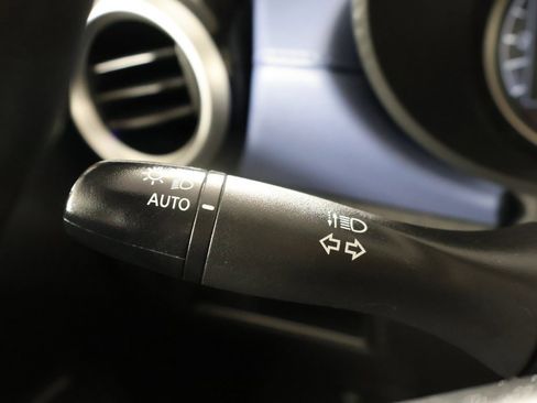 Used 2023 Nissan Versa SV image 35