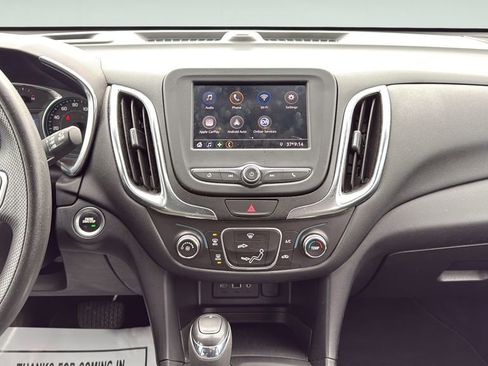 Used 2020 Chevrolet Equinox LT FWD image 16