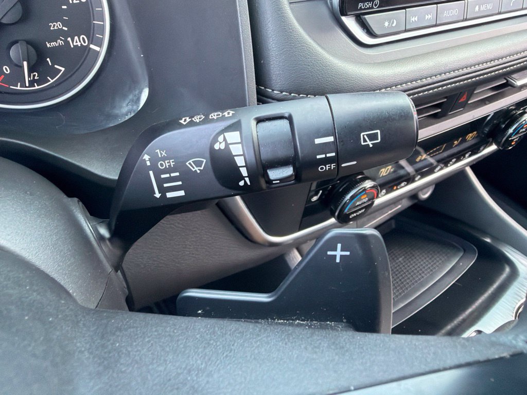 Used 2024 Nissan Rogue SV w/ SV Premium Package FWD image 29