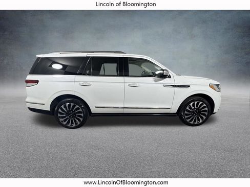 Used 2023 Lincoln Navigator Black Label AWD/4WD image 9