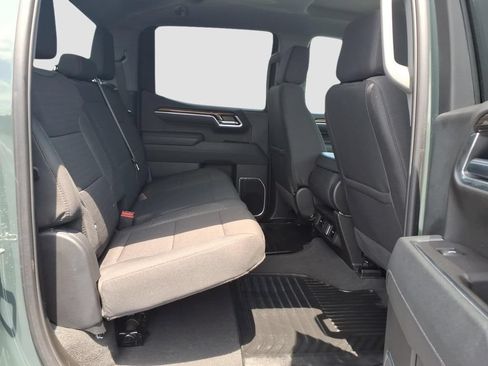 Used 2025 Chevrolet Silverado 1500 LT RWD image 12