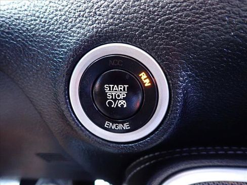 Used 2016 Dodge Challenger R/T Plus RWD image 18