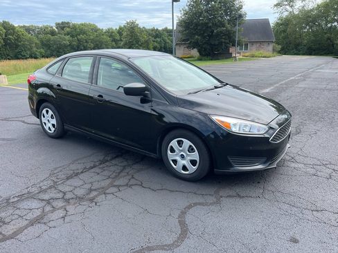Used 2017 Ford Focus S FWD image 5
