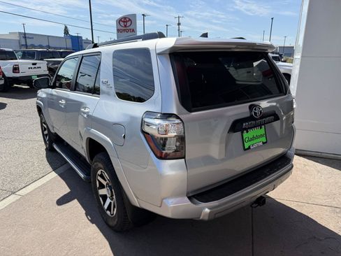Used 2021 Toyota 4Runner TRD Off-Road Premium AWD/4WD image 4