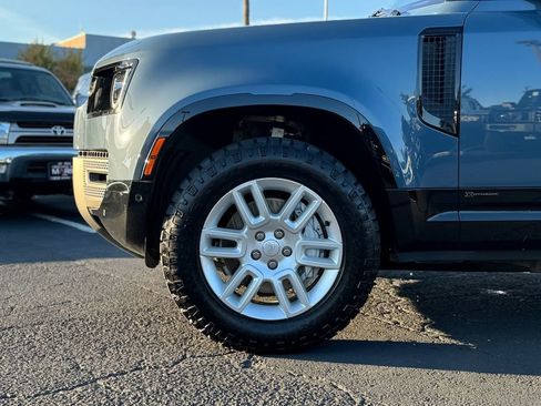 Used 2021 Land Rover Defender 90 X-Dynamic S image 7