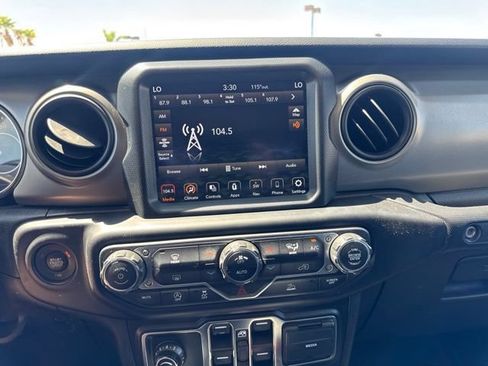 Certified 2021 Jeep Gladiator Sport AWD/4WD image 21