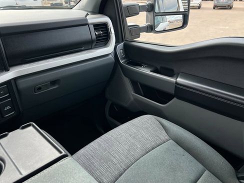 Used 2024 Ford F250 XLT image 10