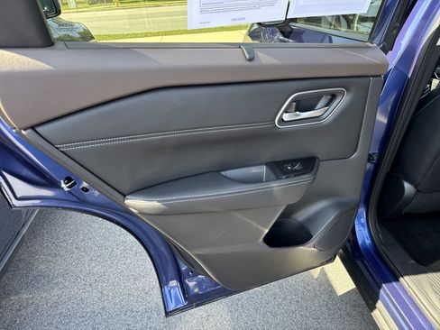 Used 2021 Nissan Rogue SL image 45