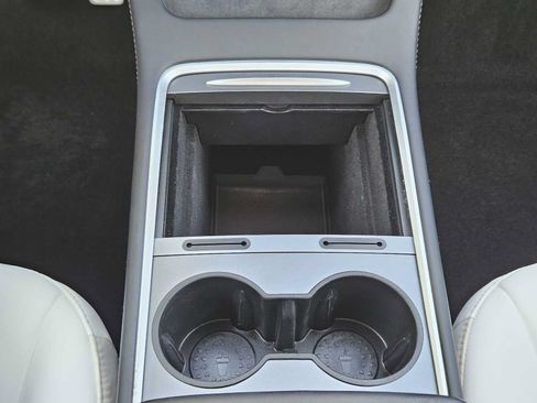 Used 2022 Tesla Model Y Performance AWD/4WD image 20
