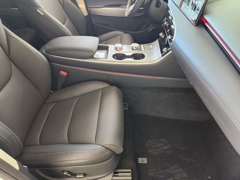 New 2026 Genesis GV70 2.5T Select image 8