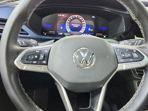 Used 2024 Volkswagen Taos SE AWD/4WD image 15