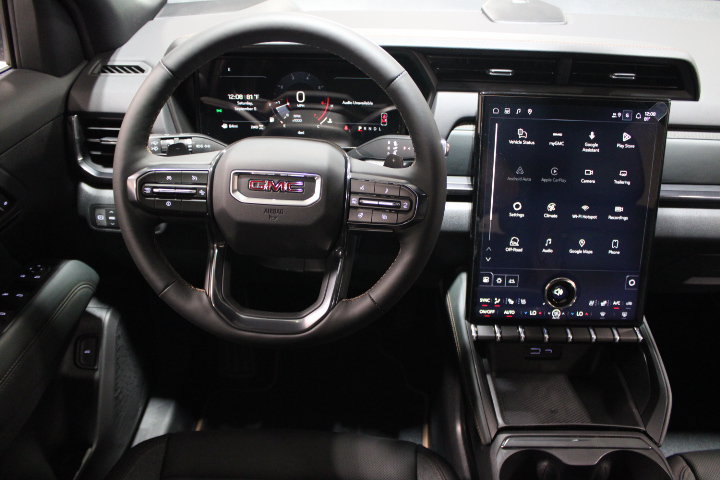 New 2027 GMC Terrain AT4 w/ Convenience Package III AWD/4WD image 29
