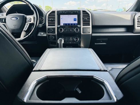 Used 2019 Ford F150 Platinum w/ Equipment Group 701A Luxury AWD/4WD image 31