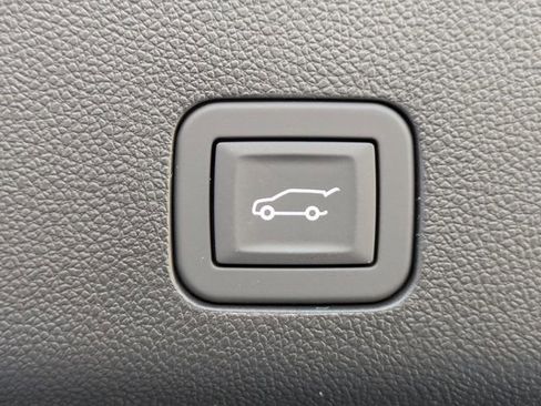 New 2026 GMC Yukon XL AT4 Ultimate w/ LPO, Illumination Package AWD/4WD image 14
